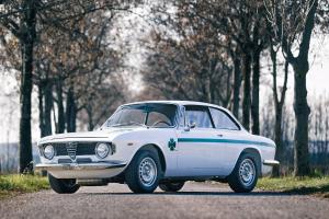 Alfa Romeo GTA 1300 Junior 1968 года 